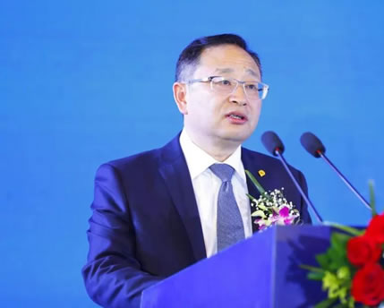瞿为民(快要到大闸蟹上市期了，我想要买一些大闸蟹送给爸爸，不知道...)