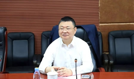 何思模(安庆富豪商里面谁的教育孩子的方式体现了什么样...)