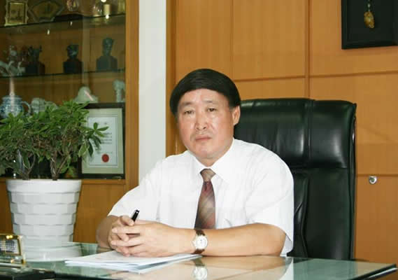 赵志良(菜百黄金创始人是谁?)