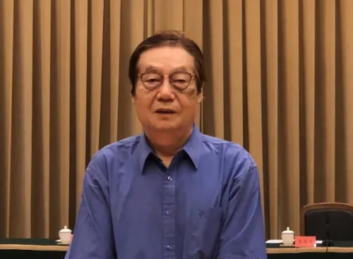 何加正(人民网总裁何加正表示,人民网经过13年大发展,形成了强国论...)