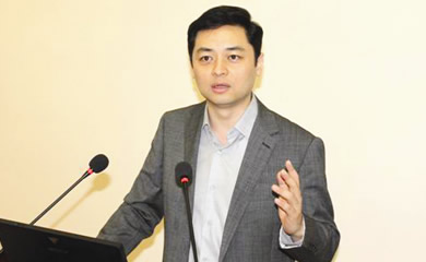 徐浩然(徐浩然律师解答了诈骗三十万会判多少年...问题，免费收听语...)