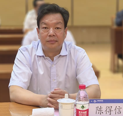 陈得信(酒钢集团有多少人?)