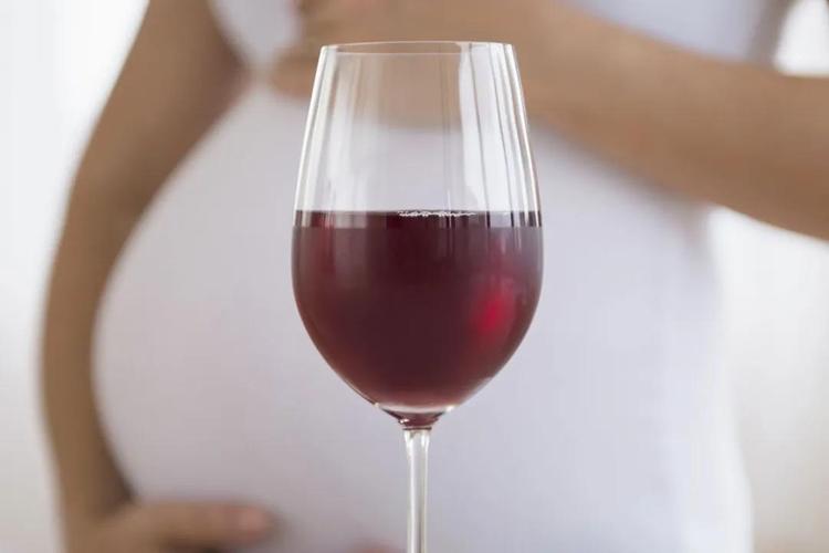 怀孕初期喝了一点红酒对胎儿有影响吗