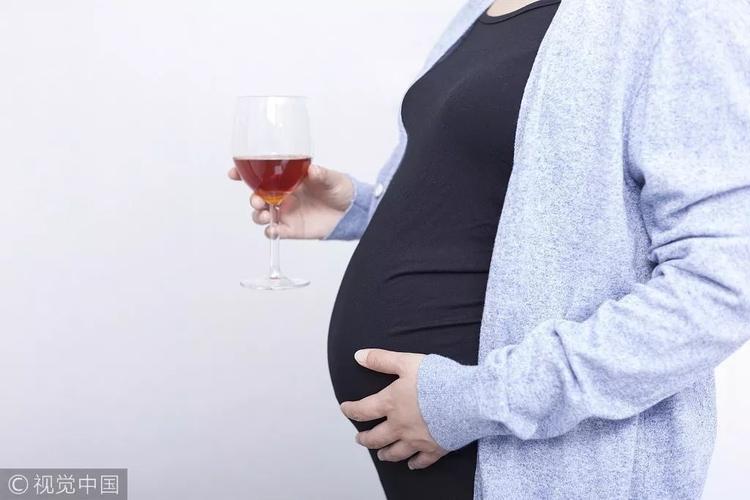 孕妇梦见喝红酒和香槟