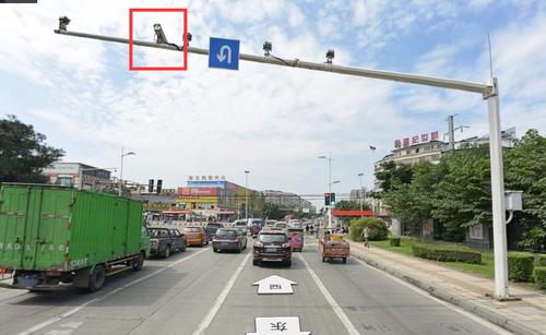 红绿灯路口摄像头种类配图