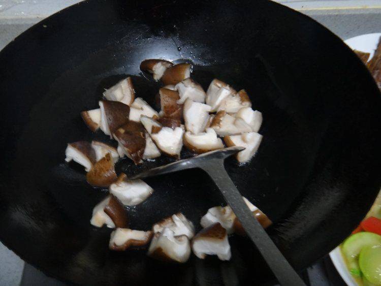 香菇青菜怎么炒