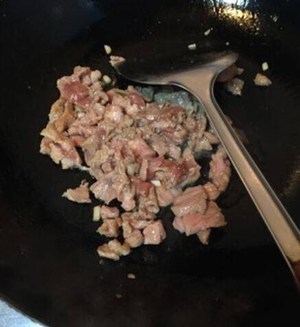 秋葵炒肉怎么做