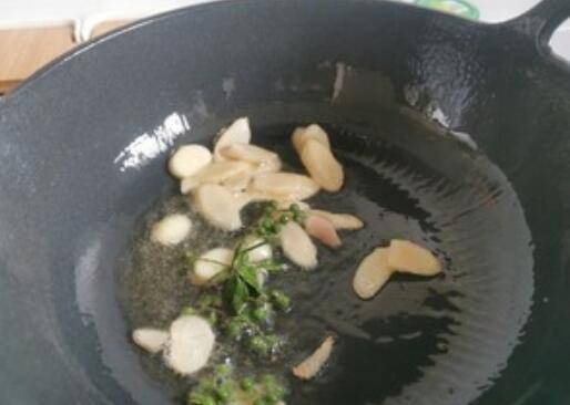 鸡尾虾仁怎么炒好吃