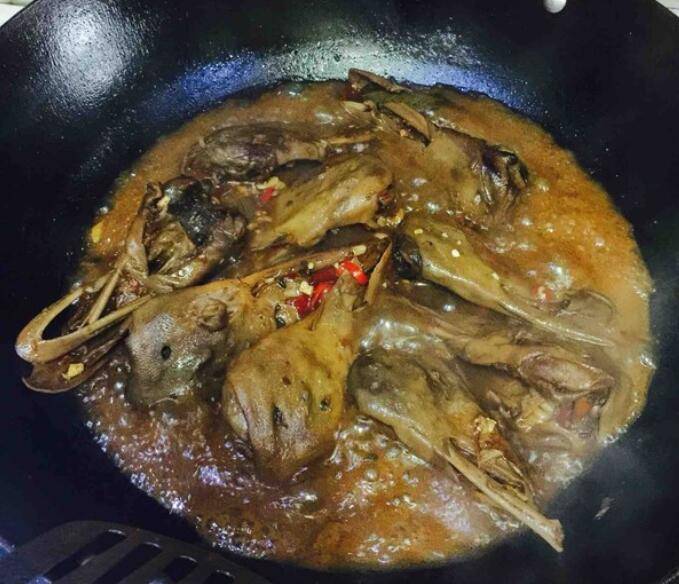 绝味麻辣鸭头的做法